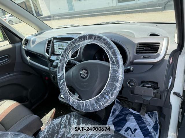 Suzuki SOLIO 2012-01 7330151-18