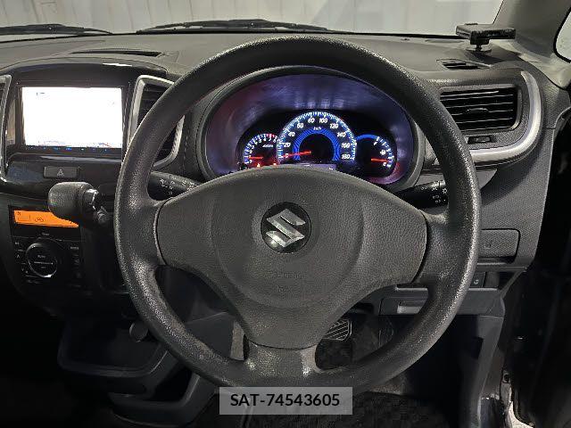 Suzuki SOLIO 2011-05 7330148-13