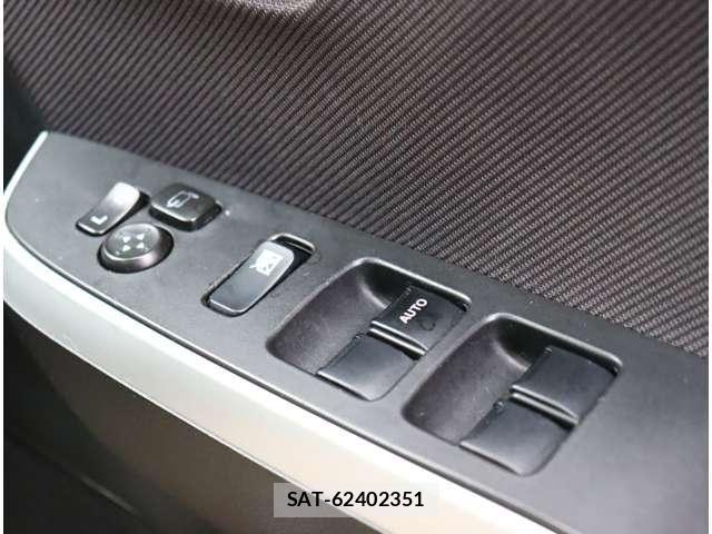 Suzuki SOLIO 2017-09 7330143-26