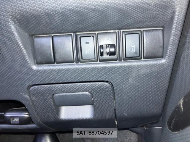 Suzuki SOLIO 2014-01 7457877-21