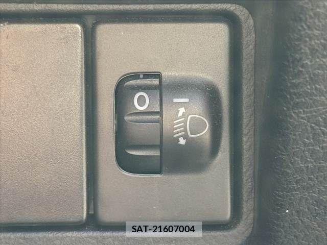 Suzuki SOLIO 2017-08 7789204-24