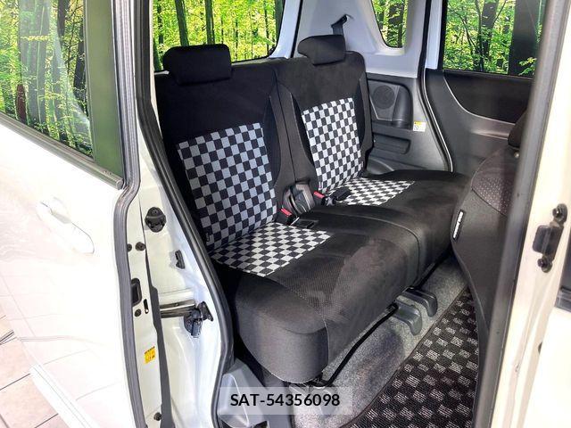 Suzuki SOLIO 2012-01 7981026-8