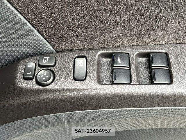 Suzuki SOLIO 2012-10 7981027-17