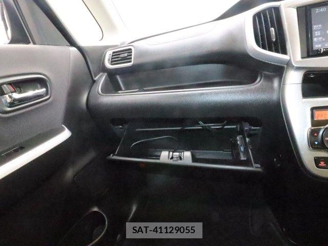 Suzuki SOLIO 2018-02 8038317-23