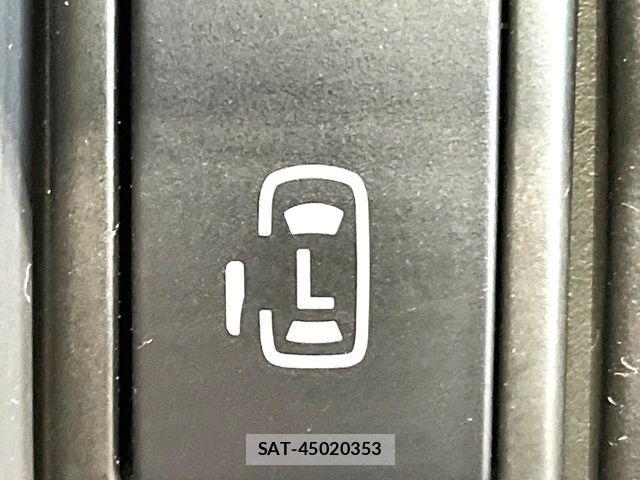 Suzuki SOLIO 2015-07 8038320-4