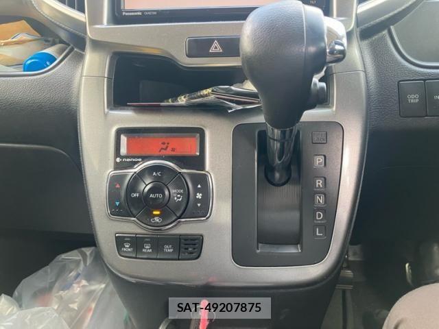 Suzuki SOLIO 2017-08 8038321-15