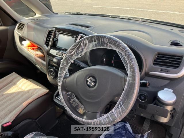 Suzuki SOLIO 2011-10 8038325-11