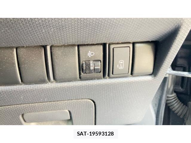 Suzuki SOLIO 2011-10 8038325-18