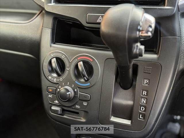 Suzuki SOLIO 2019-03 8101928-26