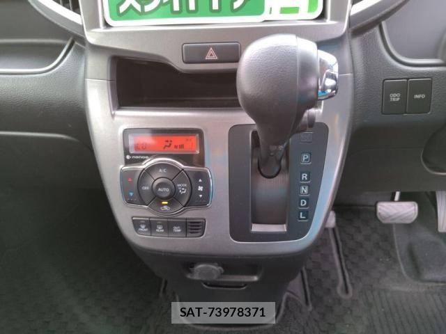 Suzuki SOLIO 2016-02 8101924-14