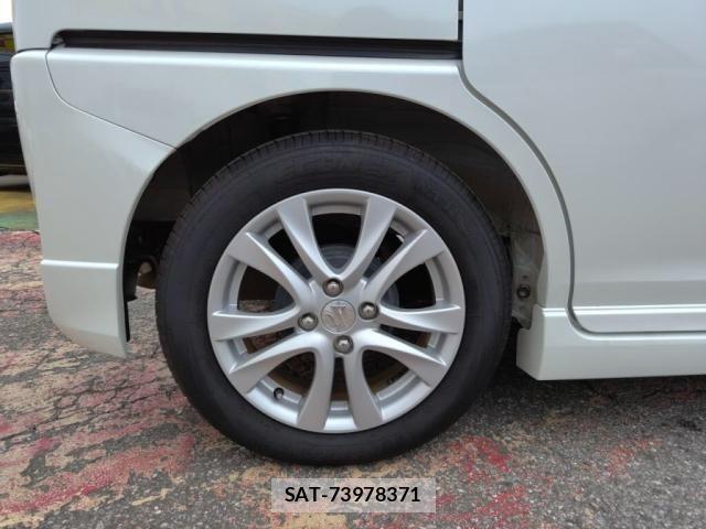 Suzuki SOLIO 2016-02 8101924-26