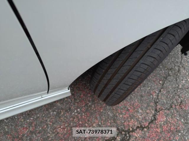 Suzuki SOLIO 2016-02 8101924-27
