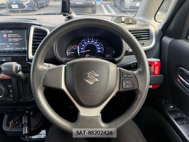 Suzuki SOLIO 2015-01 8132427-15