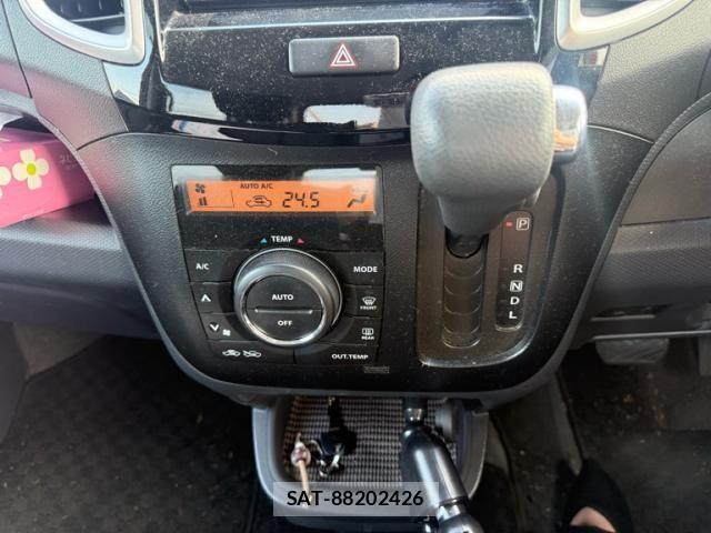 Suzuki SOLIO 2015-01 8132427-20