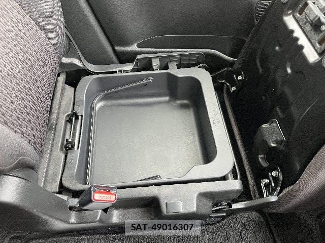 Suzuki SOLIO 2016-02 8317114-11
