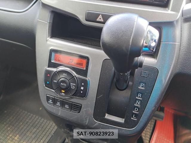 Suzuki SOLIO 2018-07 8368744-15
