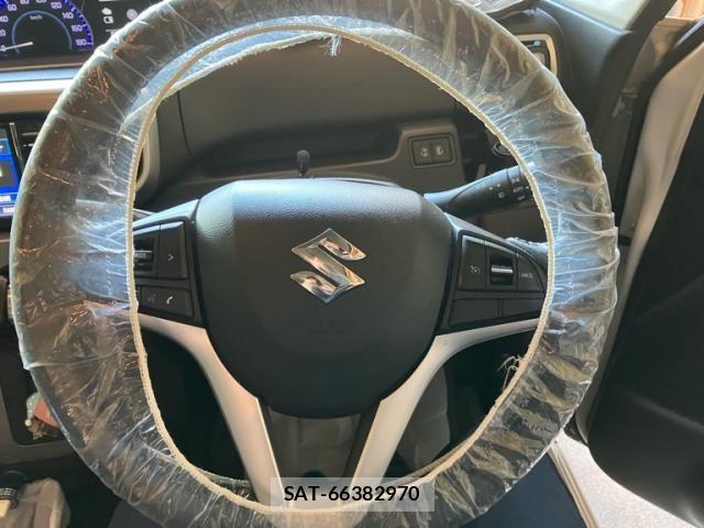 Suzuki SOLIO 2015-09 8563569-17