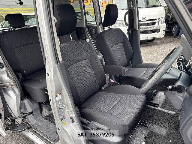Suzuki SOLIO 2014-06 8563567-28