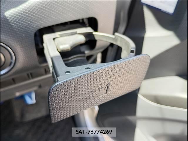 Suzuki SOLIO 2013-12 6717324-21
