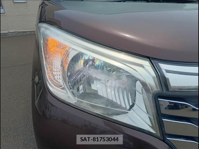 Suzuki SOLIO 2015-09 8101931-5
