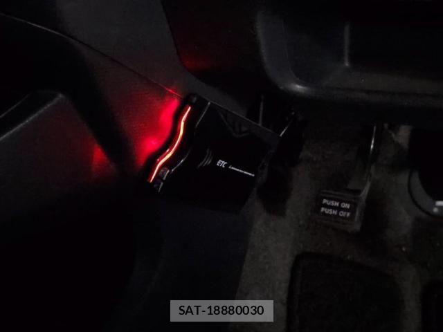 Suzuki SOLIO 2014-03 8210248-15