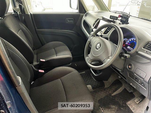 Suzuki SOLIO 2013-09 8210247-1