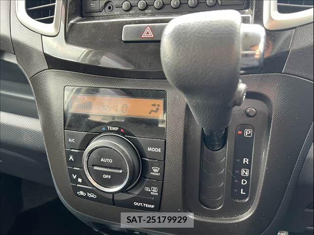 Suzuki SOLIO 2012-01 8337921-17