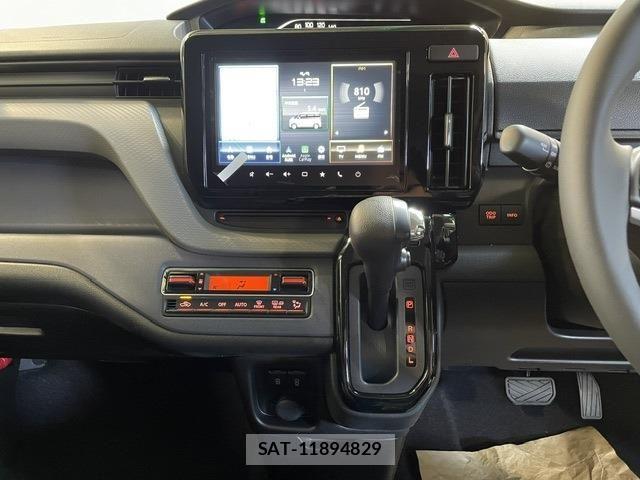 Suzuki SOLIO 2026-09 8831655-28