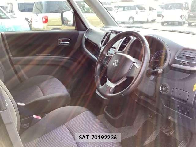 Suzuki SOLIO BANDIT 2014-01 8368777-15
