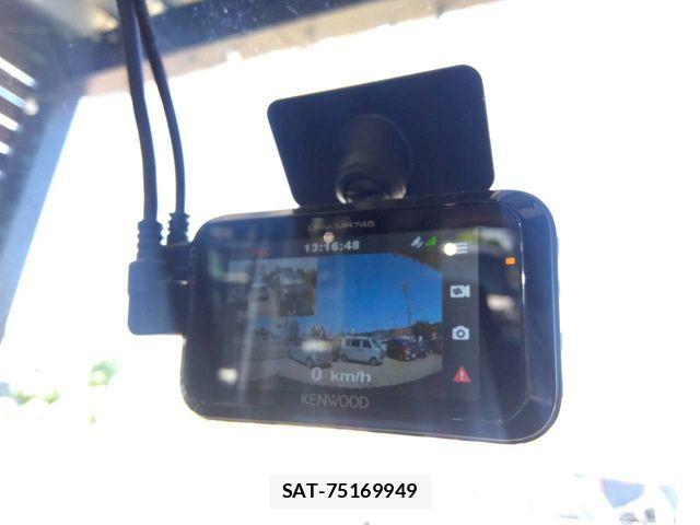 Suzuki SOLIO BANDIT 2018-02 6753347-24