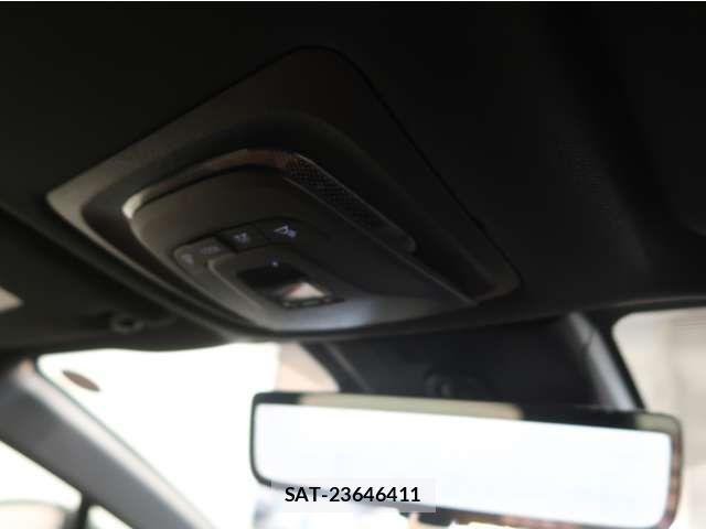 Subaru Solterra 2022-04 4111533-11