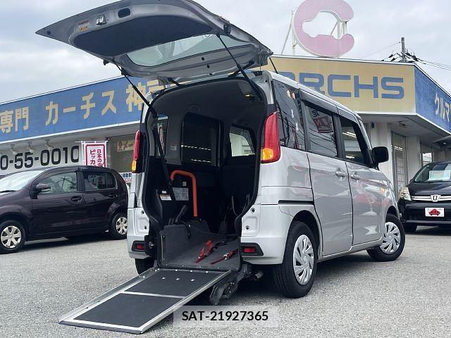 Suzuki SPACIA 2017-10 6219780-0