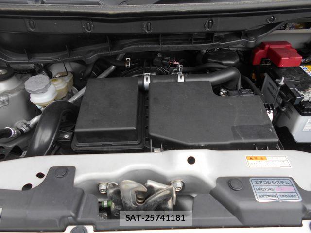 Suzuki SPACIA 2015-07 6642582-18