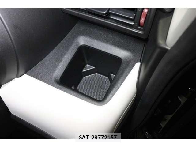 Suzuki SPACIA 2023-11 6673693-25