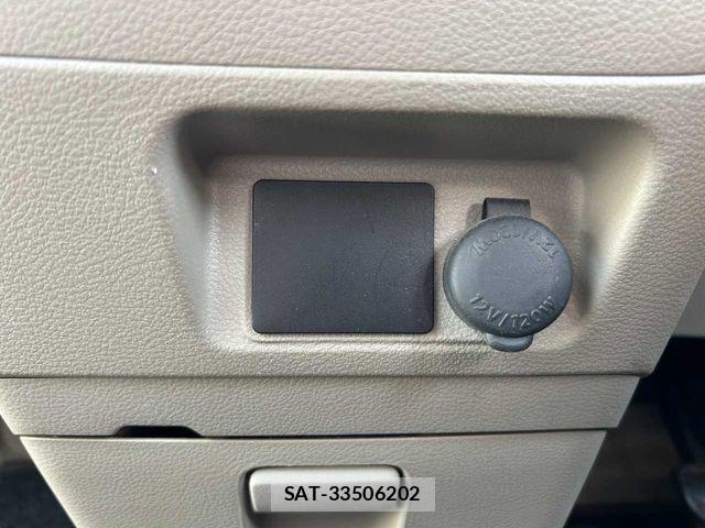 Suzuki SPACIA 2013-07 6682880-16