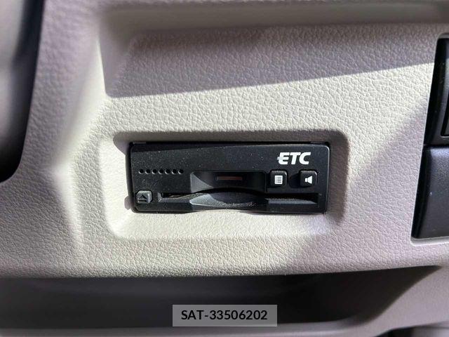 Suzuki SPACIA 2013-07 6682880-17