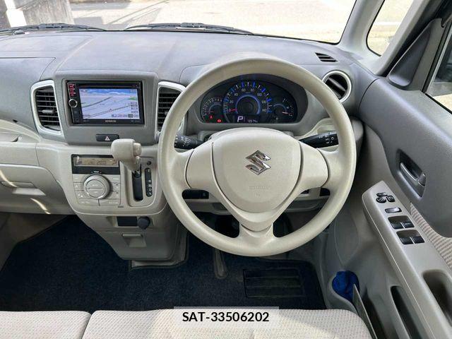 Suzuki SPACIA 2013-07 6682880-3