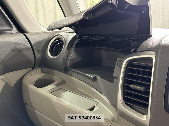 Suzuki SPACIA 2014-03 6717342-23