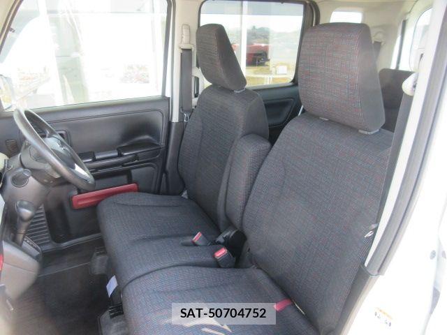 Suzuki SPACIA 2019-02 6717340-5