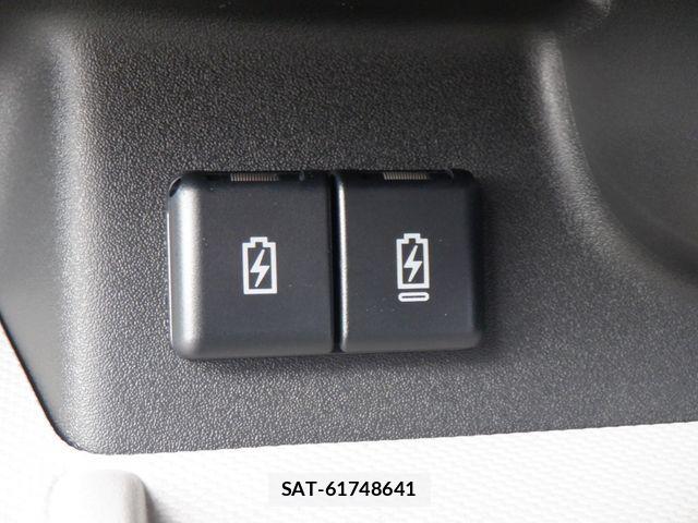 Suzuki SPACIA 2025-02 6717326-28