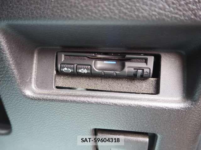 Suzuki SPACIA 2018-08 6753360-12