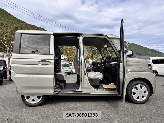 Suzuki SPACIA 2025-10 6753350-2