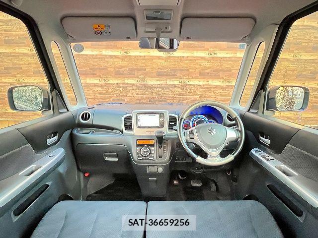 Suzuki SPACIA 2014-10 6913140-1