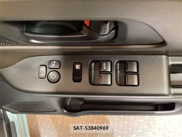 Suzuki SPACIA 2025-10 6912967-18