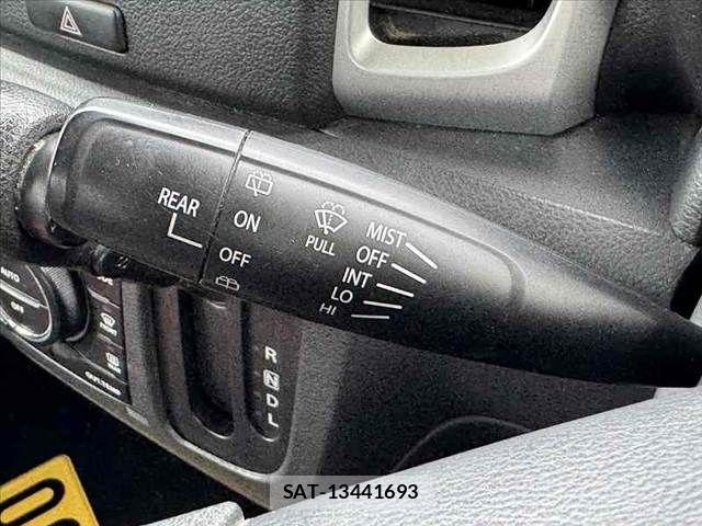 Suzuki SPACIA 2016-02 6913159-25