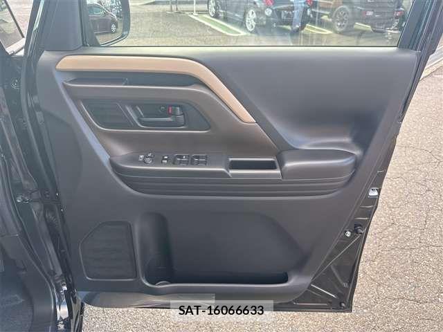 Suzuki SPACIA 2025-09 6912982-18
