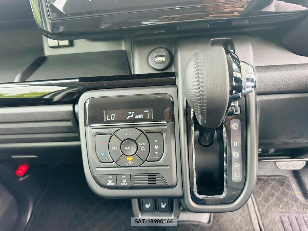 Suzuki SPACIA 2025 6716786-19