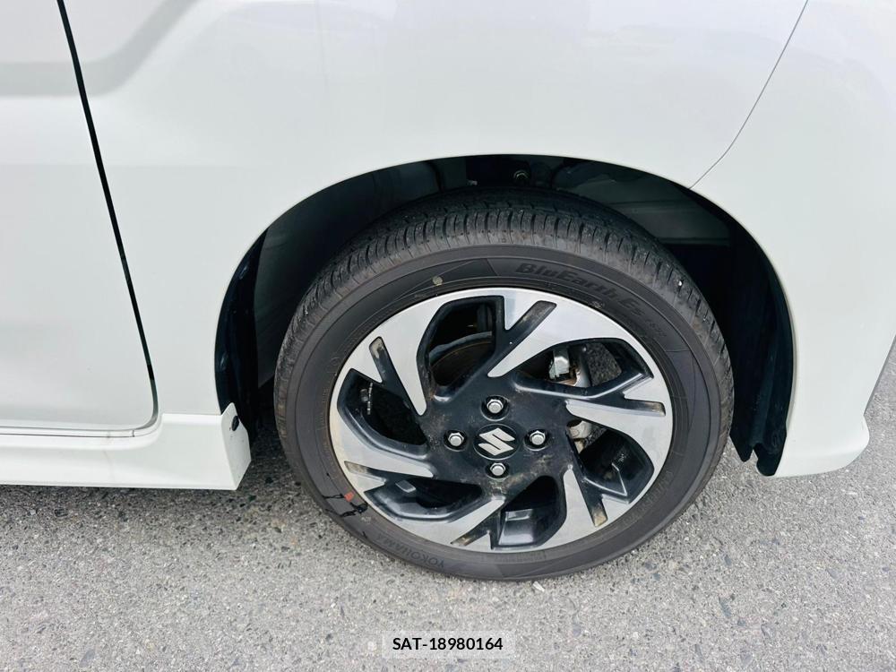 Suzuki SPACIA 2025 6716786-28