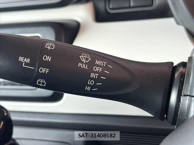 Suzuki SPACIA 2019-02 7021630-29