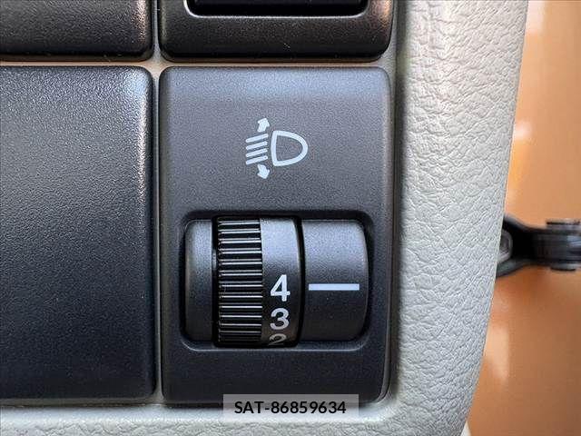 Suzuki SPACIA 2015-05 7060780-23